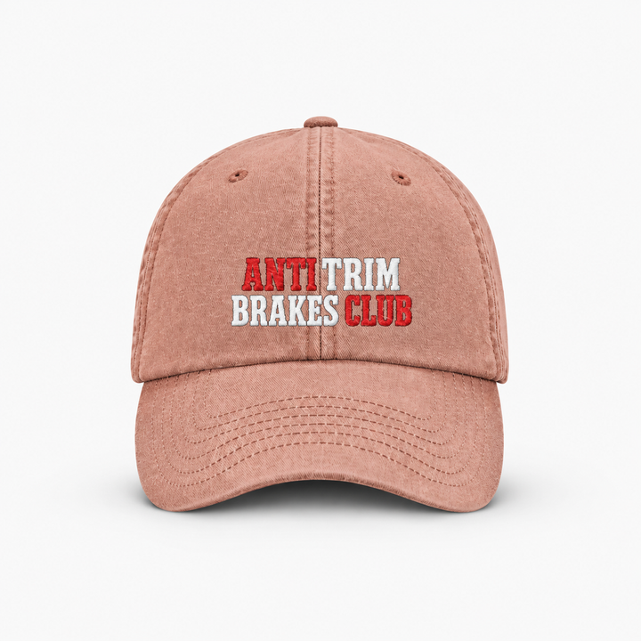 ANTI TRIM BRAKES CLUB Vintage Cap in Vintage Orange mit rot-hellem Stick – Frontansicht