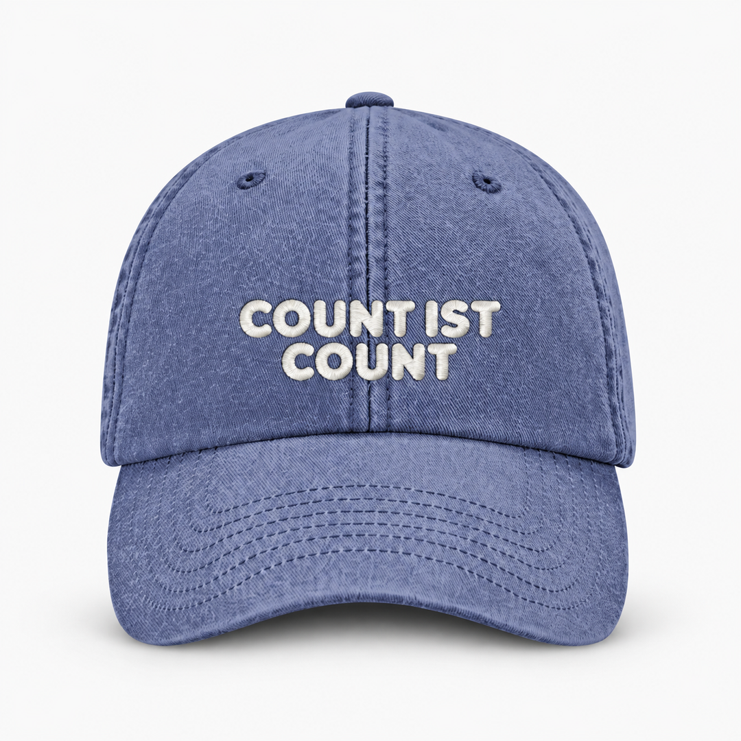 COUNT IST COUNT Vintage Cap in Vintage Denim mit hellem Schriftstick – Frontansicht