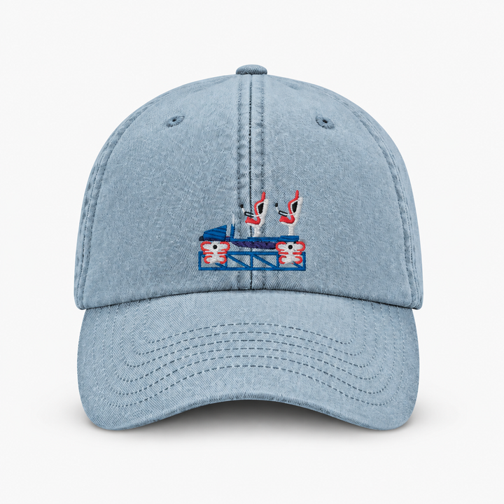 Launch Coaster Rust Frontcar Vintage Cap in Vintage Light Denim mit mehrfarbigem Stick – Frontansicht